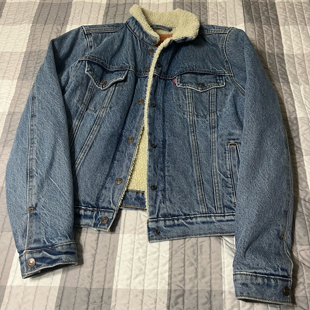 Levi’s trucker original Sherpa lined denim jacket
